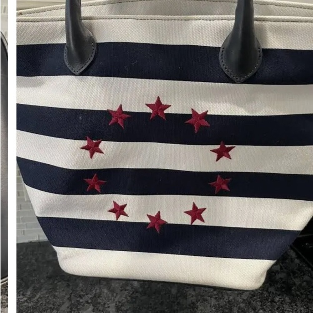 Beautiful nautical Talbots bag zippered tote